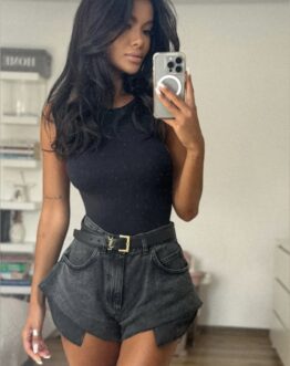 Mia - Black
